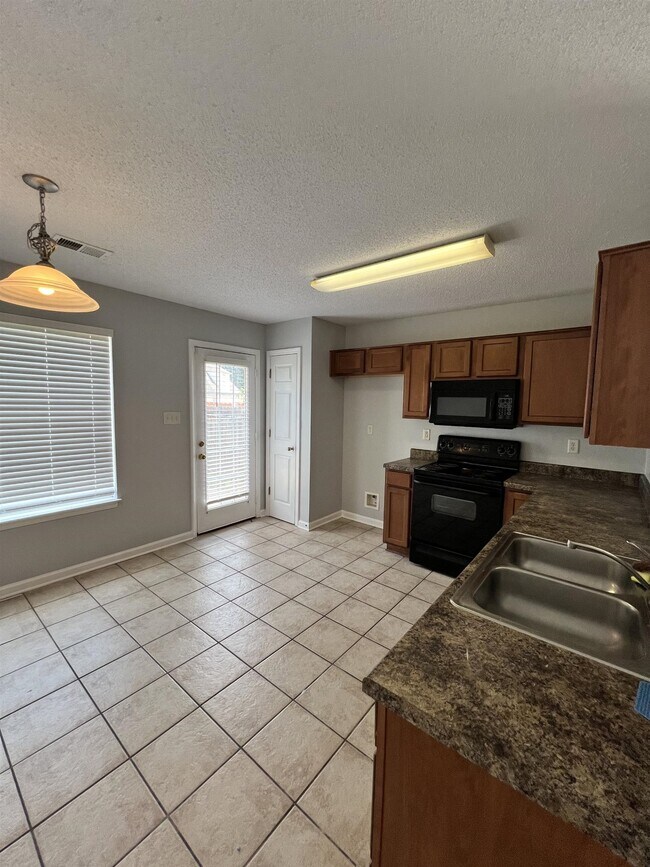 Building Photo - 6847 Kerry Valley Ln