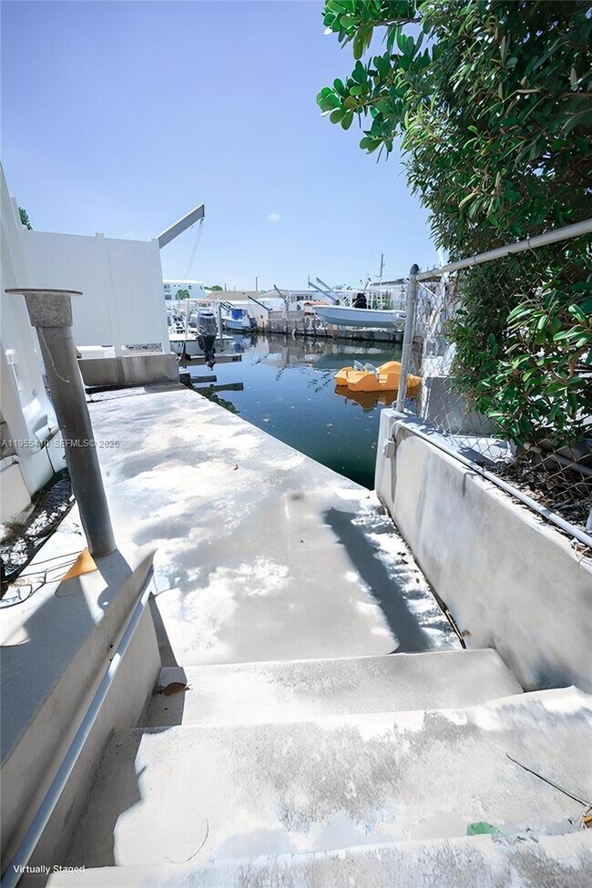 Building Photo - 212 Buttonwood Ln