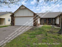 Building Photo - 8011 N 117th E Ave