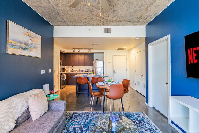 Building Photo - 915 N 4th St