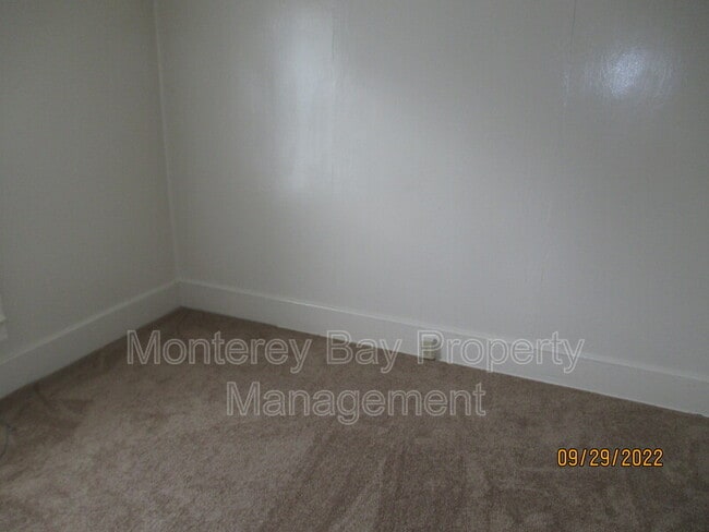 Building Photo - 391 Prescott Ave