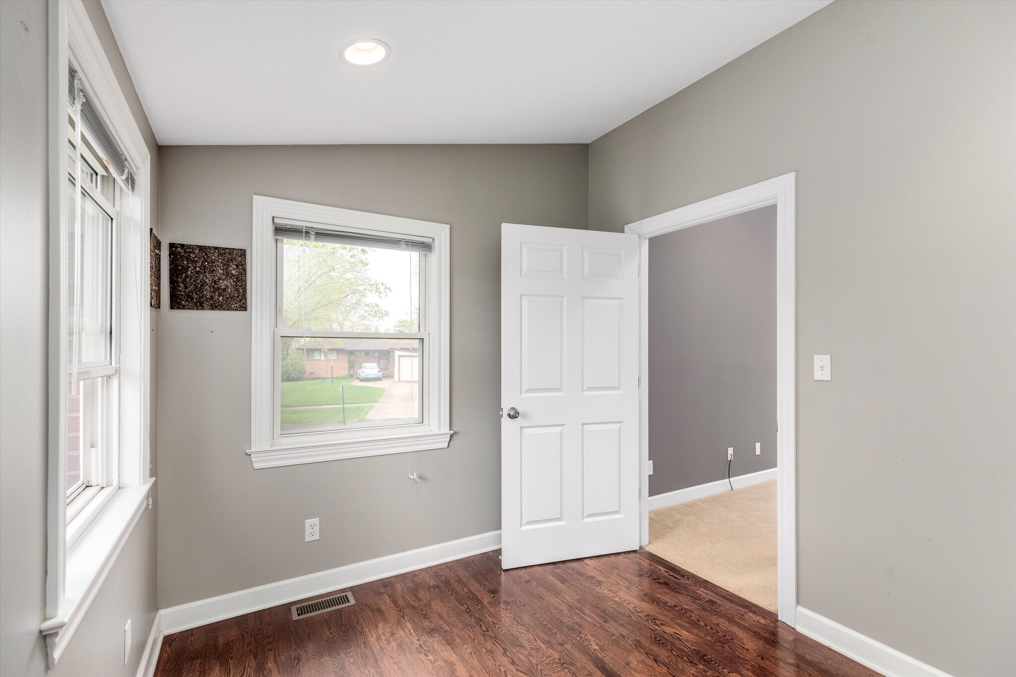 Building Photo - 854 Brooklawn Dr