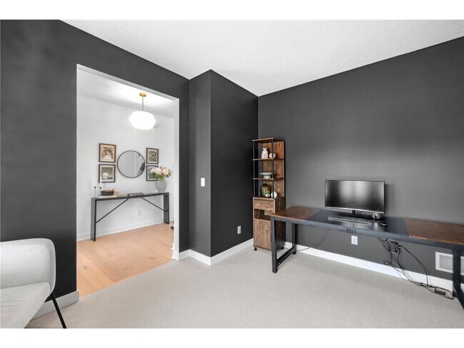 Building Photo - 17949 Hidden Creek Trl