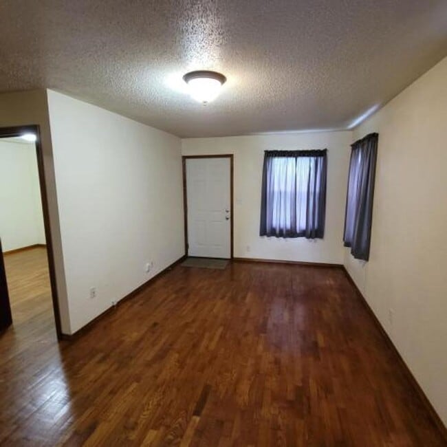 Building Photo - Single Family House 2BR-1BA - Villa Ridge MO