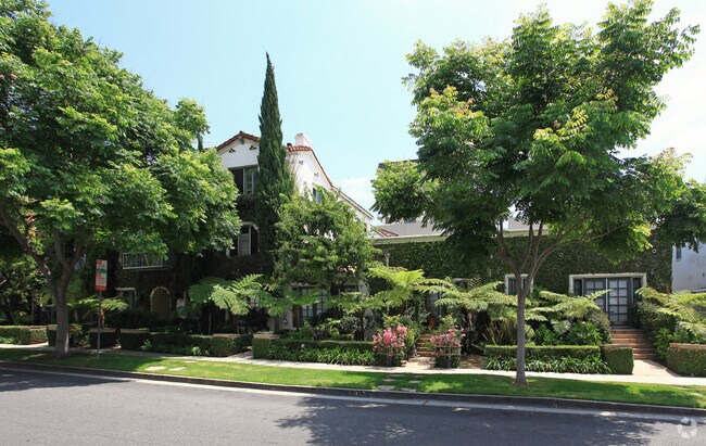 Primary Photo - 128 S Camden Dr