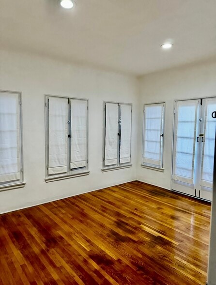 Building Photo - 1104 E California Ave