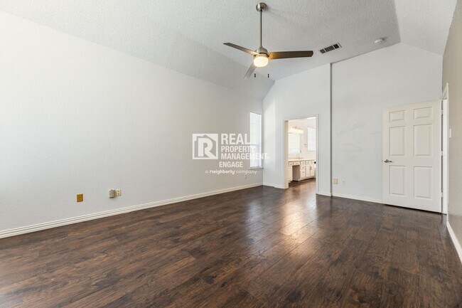 Building Photo - Recently Updated Plano Property with Modern Features and Serene Surroundings
