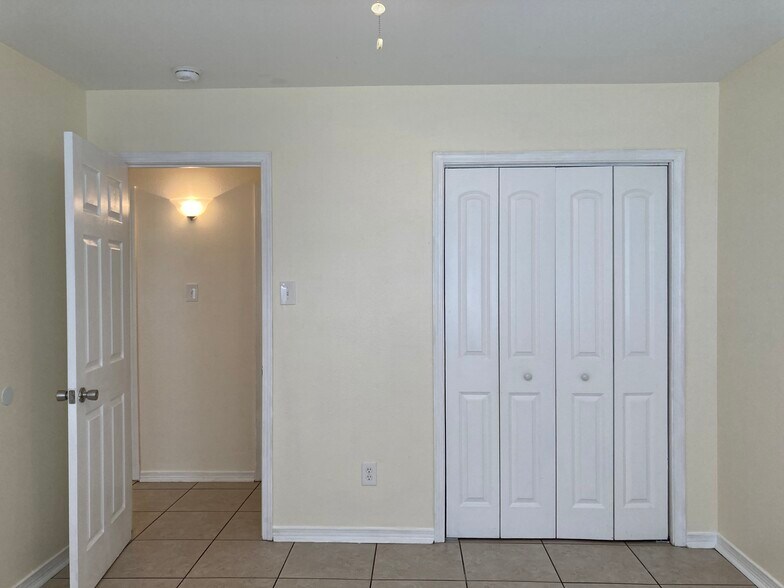 Second Bedroom - 1114 Williams Blvd