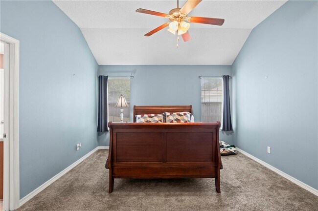 Building Photo - 8650 E Hamilton Bridges Dr