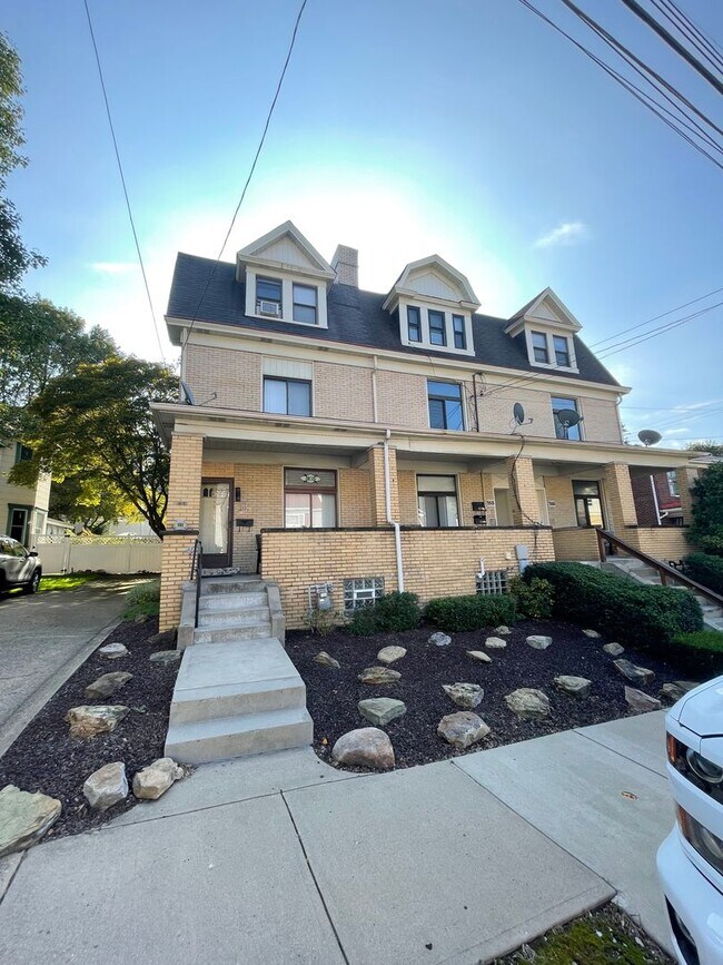 Building Photo - Mt. Washington 2bed/1bath!!!