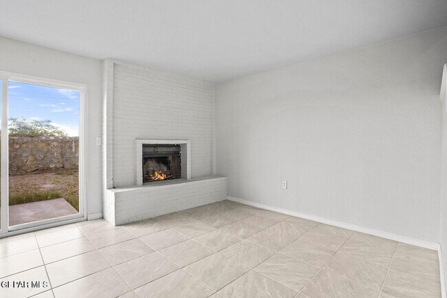 Building Photo - 2513 Red Sails Dr