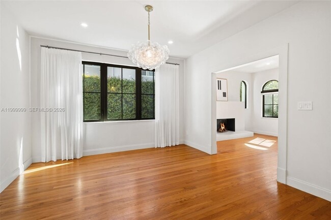 Building Photo - 415 Aledo Ave