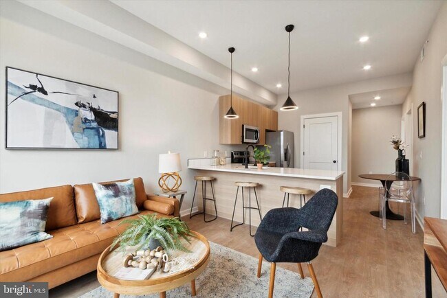 Building Photo - 308 W Chelten Ave