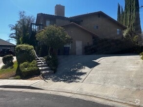 Building Photo - 3428 Eastview Ct