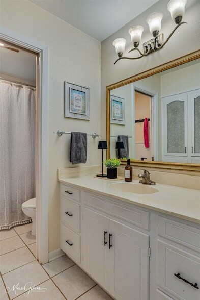 Building Photo - 7440 Camelback Dr