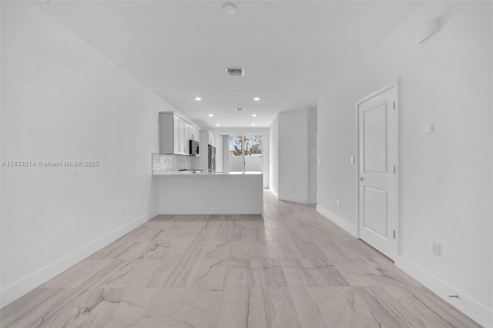 Building Photo - 142 SW 171st Way