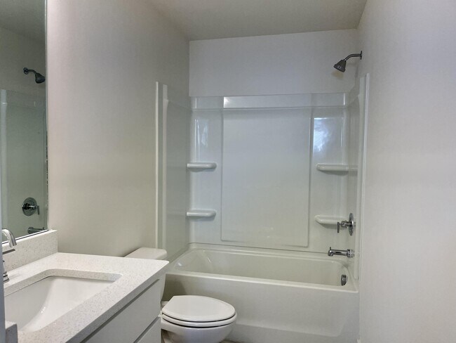 Building Photo - 123 Auburn Run Ln