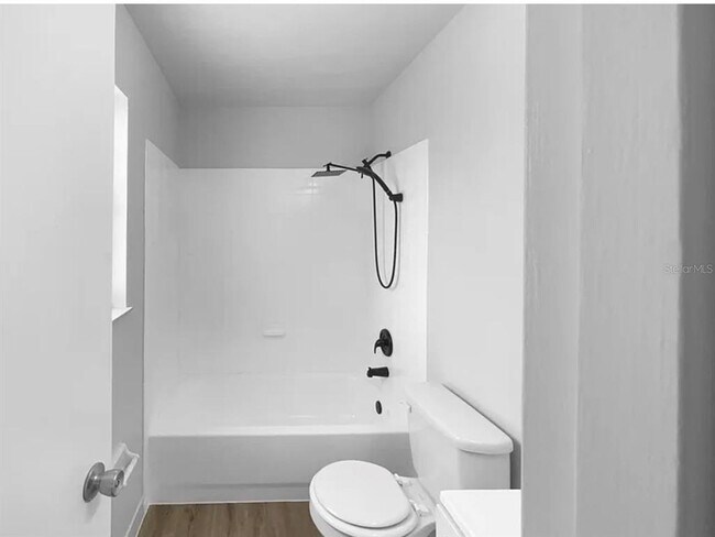 Building Photo - 1541 SW Curry St