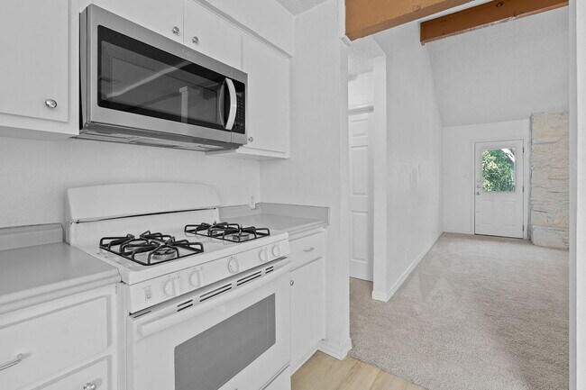 Building Photo - 5402 Jeffburn Cove