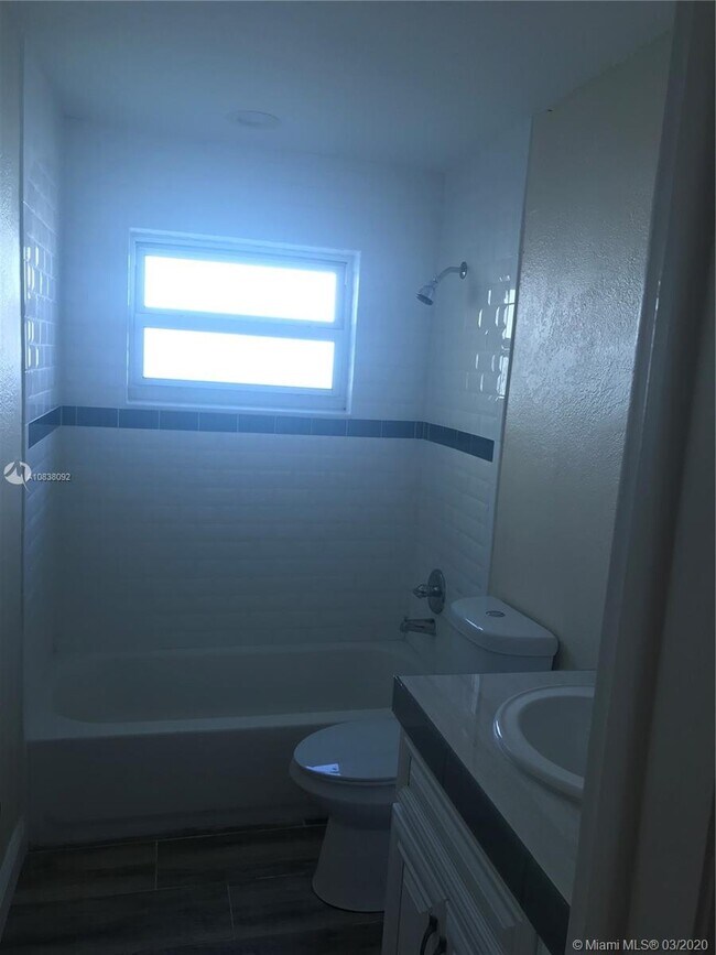 Building Photo - 7449 Sunset Strip