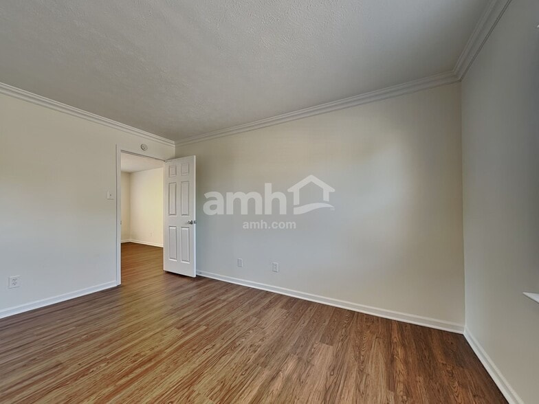 Building Photo - 8525 Morgan Dr