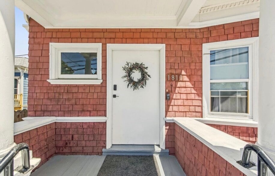 Building Photo - 1810 Adeline St