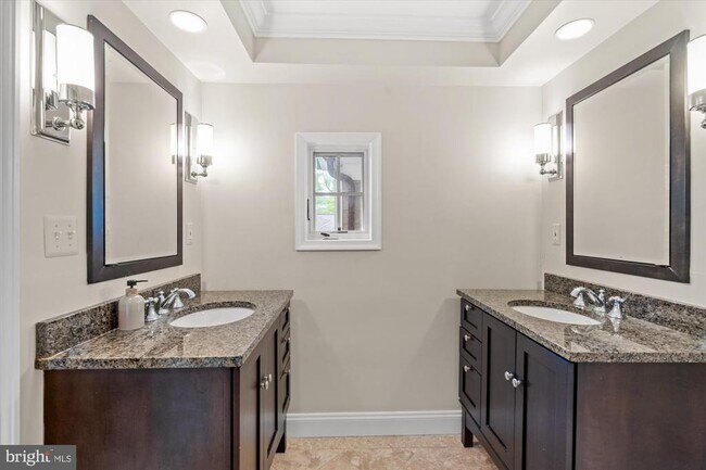 Building Photo - 3701 Blackthorn Ct