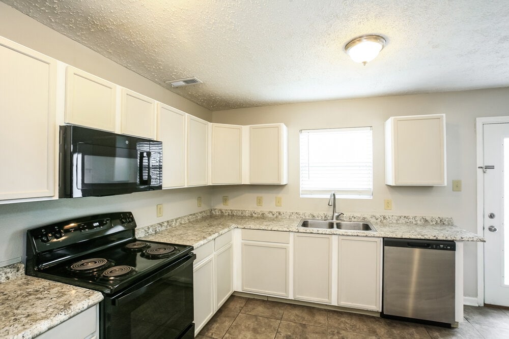 Building Photo - 14427 Cuppola Dr