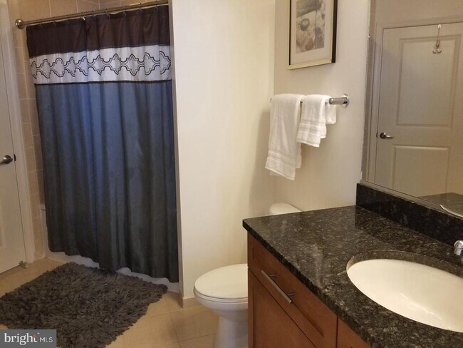 Building Photo - 155 Potomac Passage