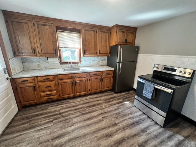Building Photo - Beautiful Single Family Home in East Sprin...
