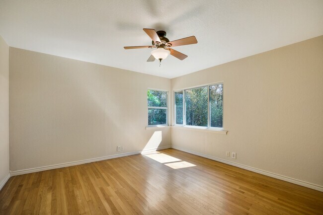 Building Photo - 336 Tuttle Rd