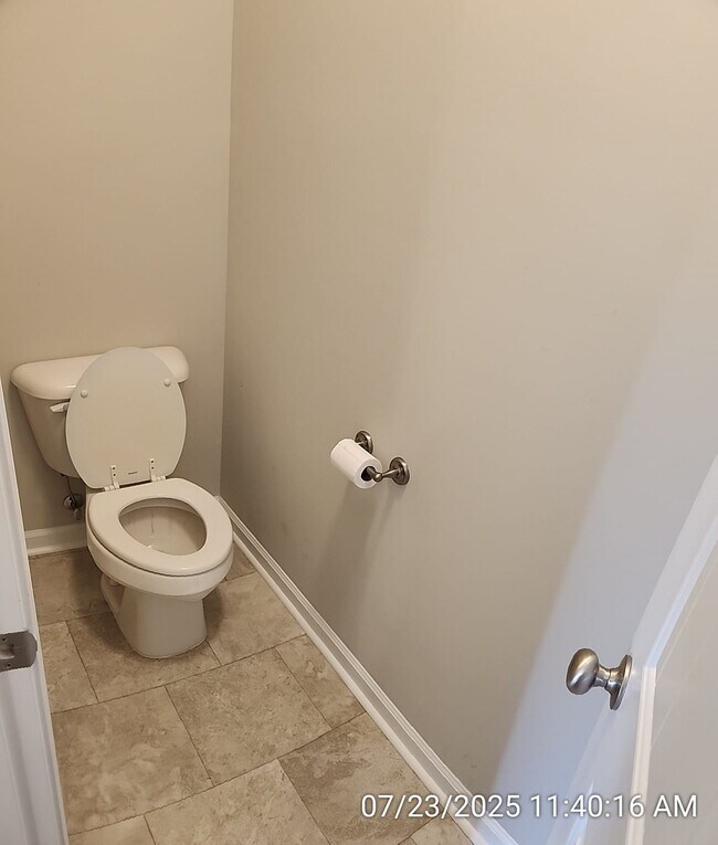 Building Photo - 64 Sunflower Cir NE