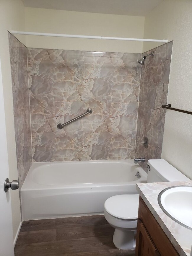 Building Photo - Wonderful South Salem Home in great neighborhood.