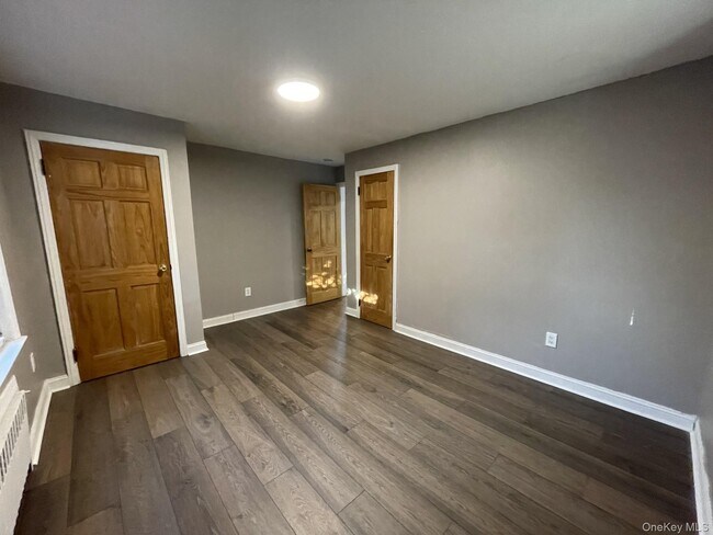 Building Photo - 41 Ostend Rd