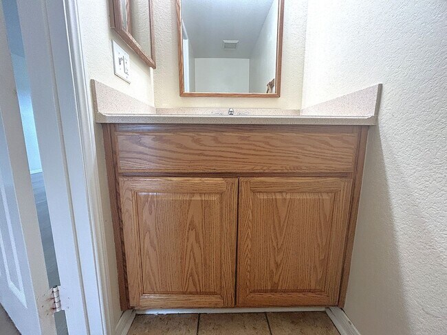 Building Photo - RIVERSIDE DR #17 CHINO 91710 (2 BED / 1.5 BATH)