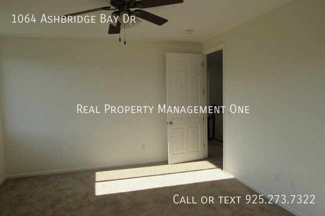 Building Photo - 1064 Ashbridge Bay Dr