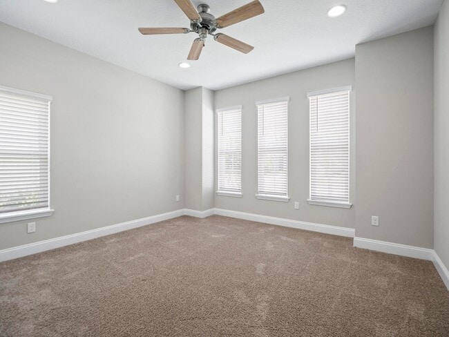 Building Photo - 4 bedroom, 3 bath home in Grand Landings G...
