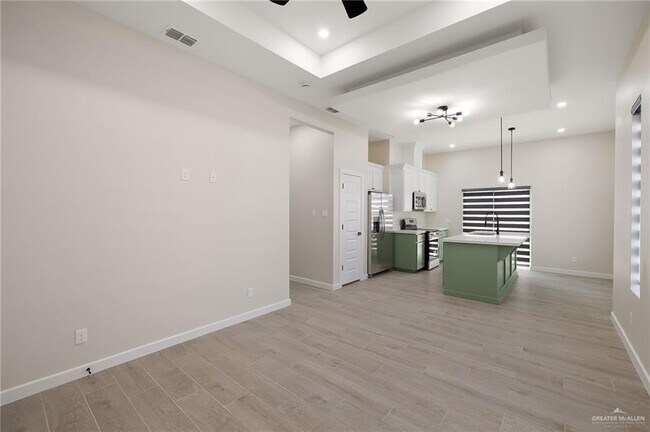 Building Photo - 13 Puffin Ave