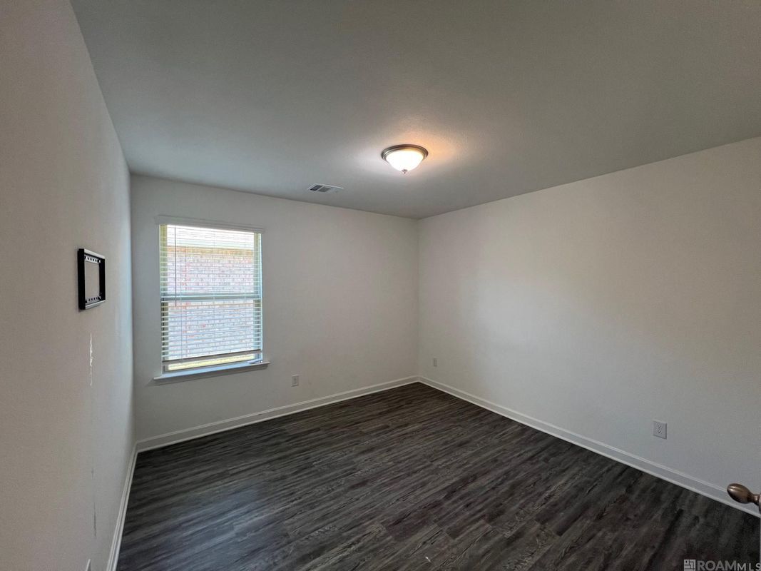 Building Photo - 7759 Joe Lynn Trails