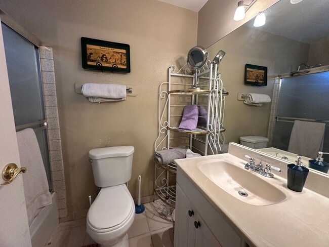 Building Photo - 1 Bedroom Casita