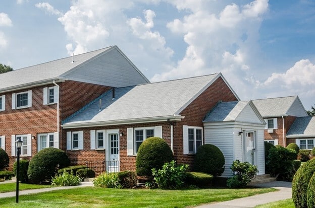 Building Photo - 92 Emerson Gardens Rd