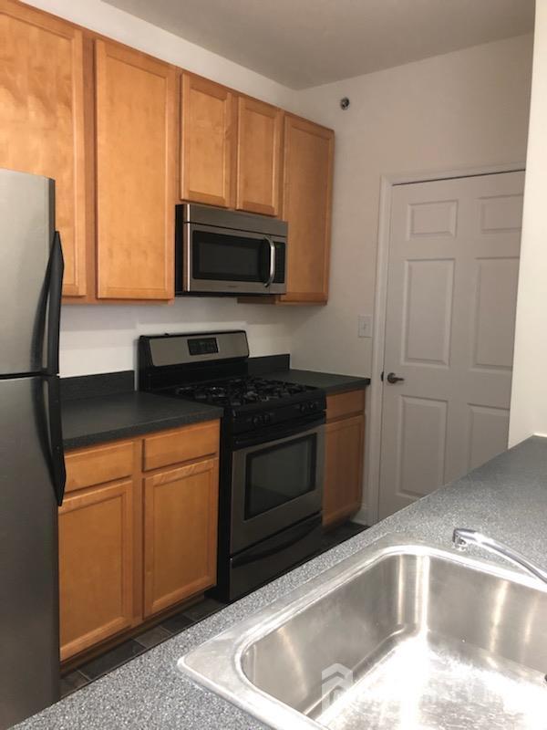 Building Photo - 244 Samuel Cir