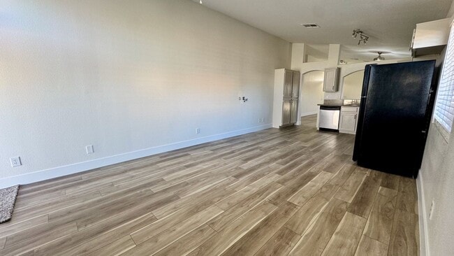 Building Photo - Beautiful Single Story Home Ready for Immediate Move-In