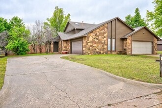 Building Photo - Stylish 2-Bed Duplex Near I-40 with Deck, ...