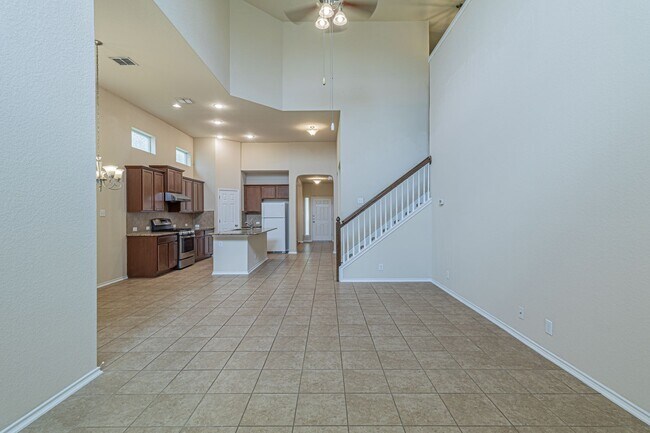 Building Photo - Great 4 bedroom 2.5 bath in Wildhorse