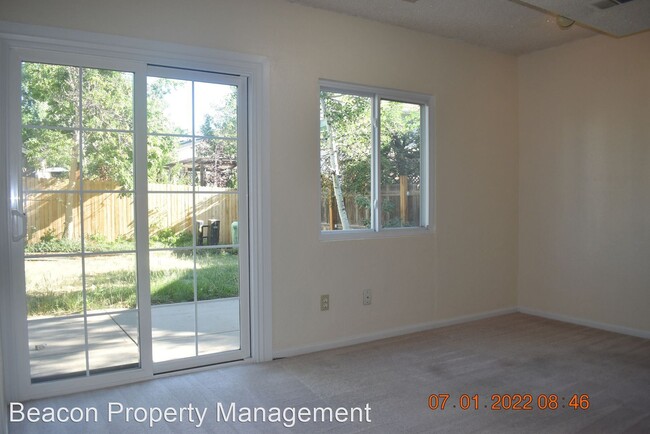 Building Photo - 3 br, 1 bath House - 8867 W. Toller Ave