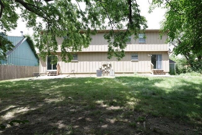 Building Photo - 6809 W 149th Terrace