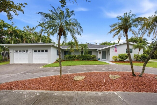 Building Photo - 15845 SW 87th Ave
