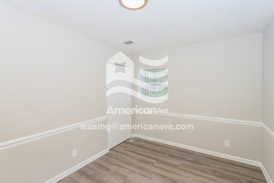 Building Photo - 505 Madrid St