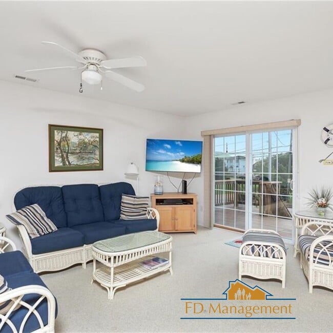 Building Photo - 3 Bedroom 2 Bathroom Home - Near Buckroe B...